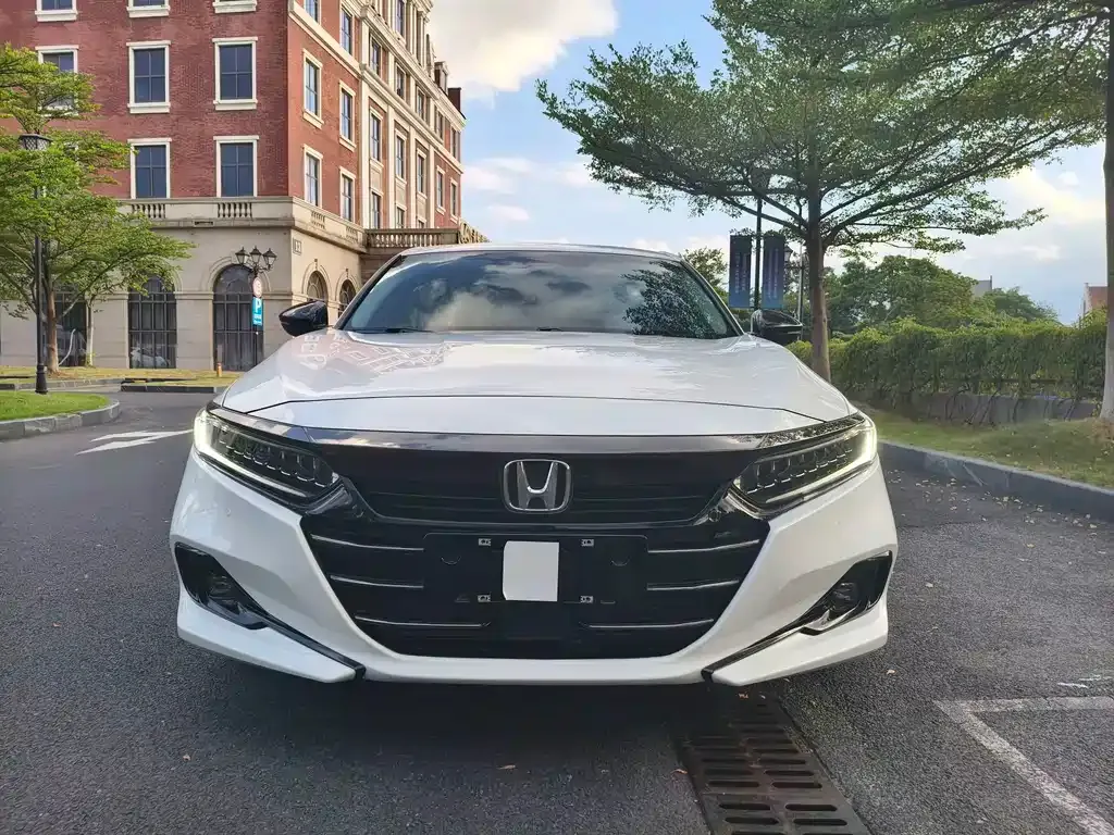 Honda Accord — фото 6