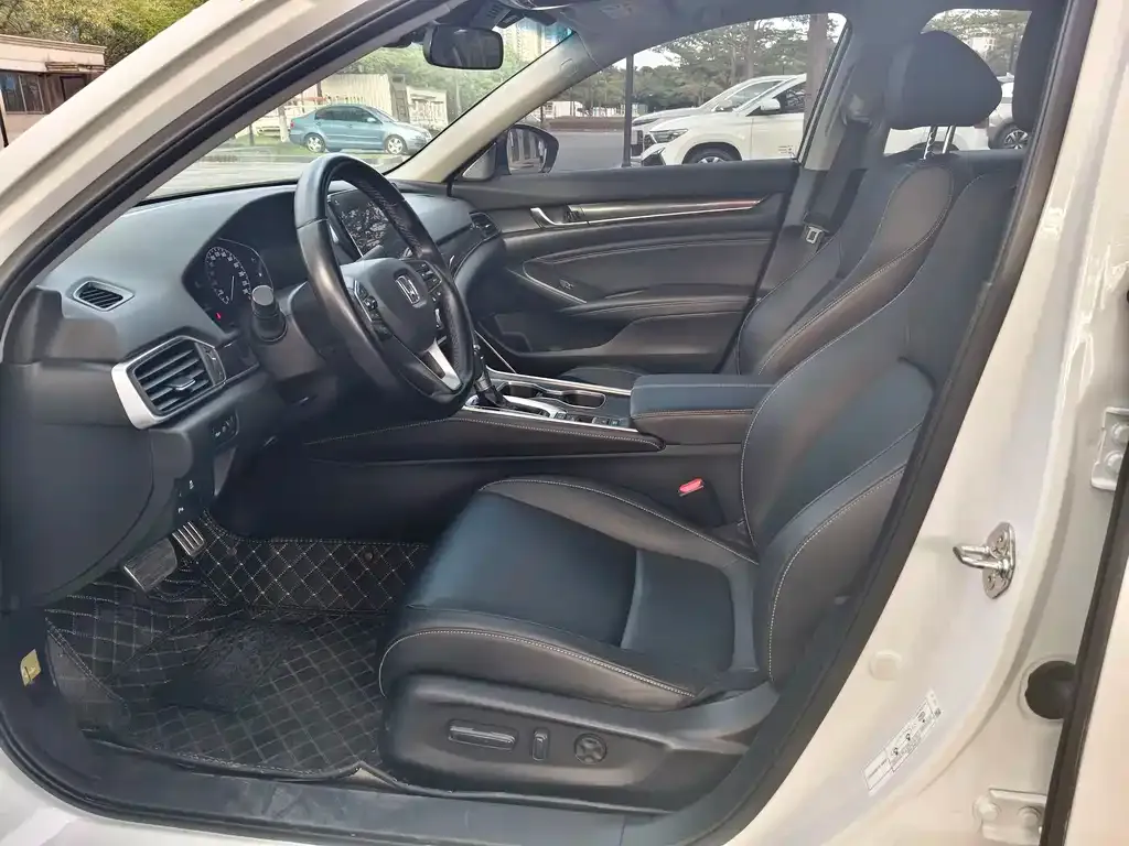 Honda Accord — фото 5