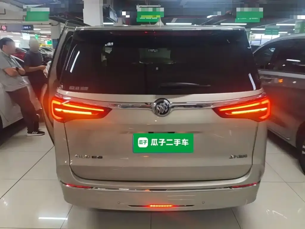 Buick GL8 — фото 4