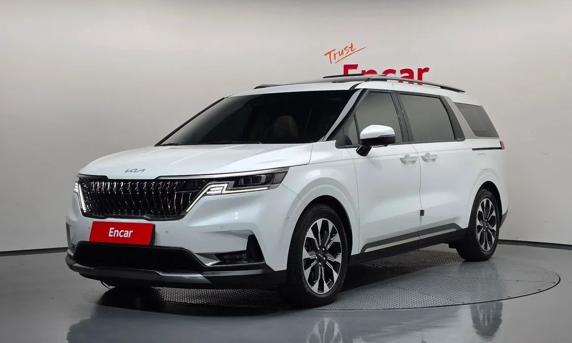 Kia Carnival — фото 1