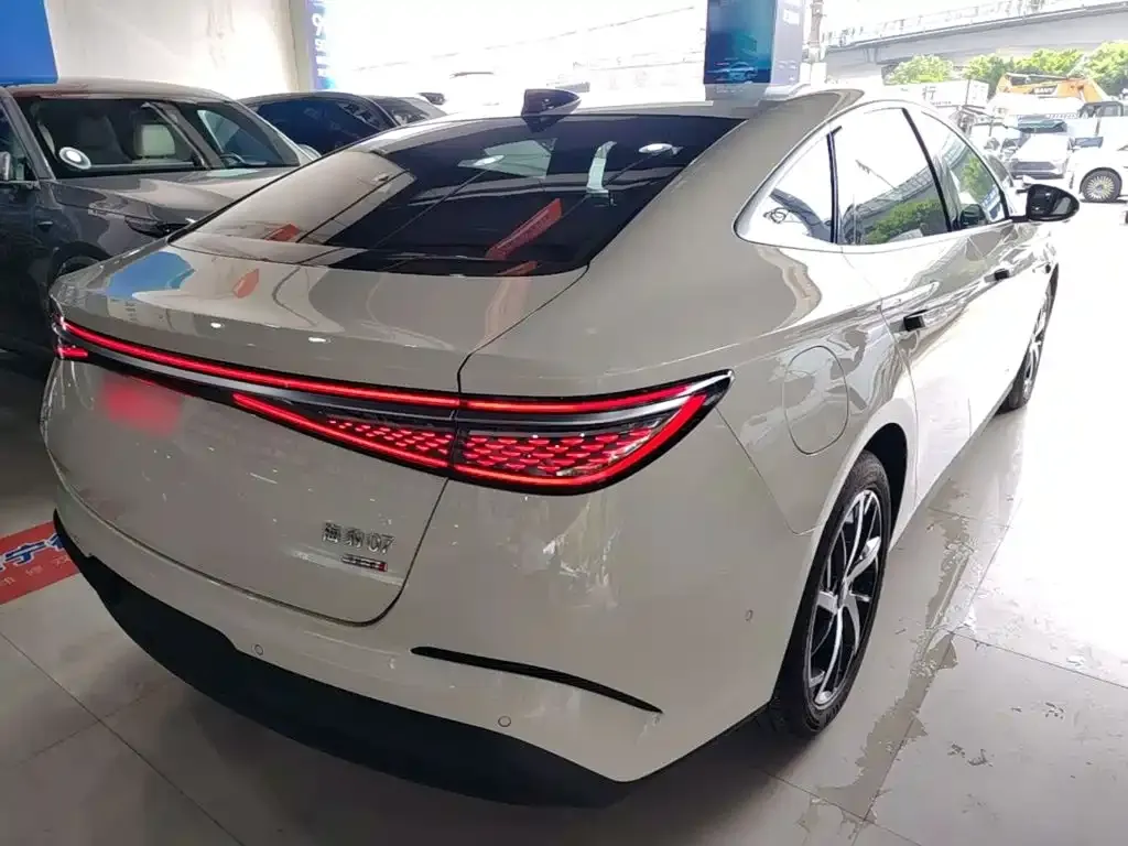 BYD Seal 07 DM-i — фото 6