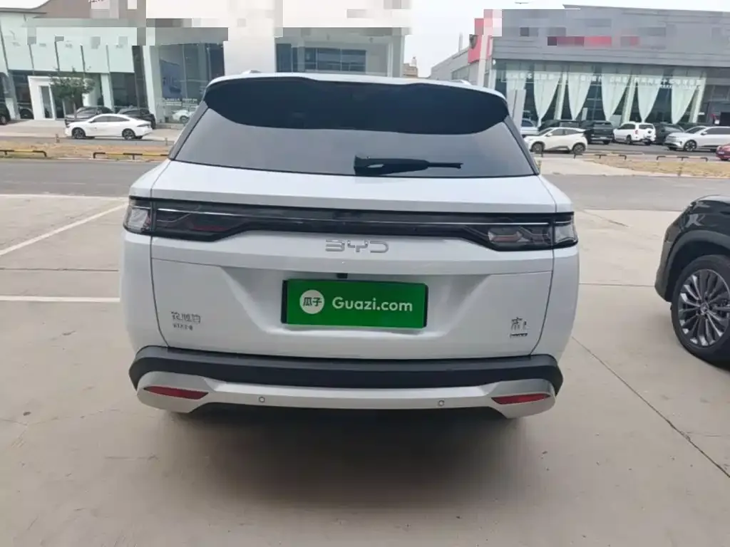 BYD L DM-i — фото 2