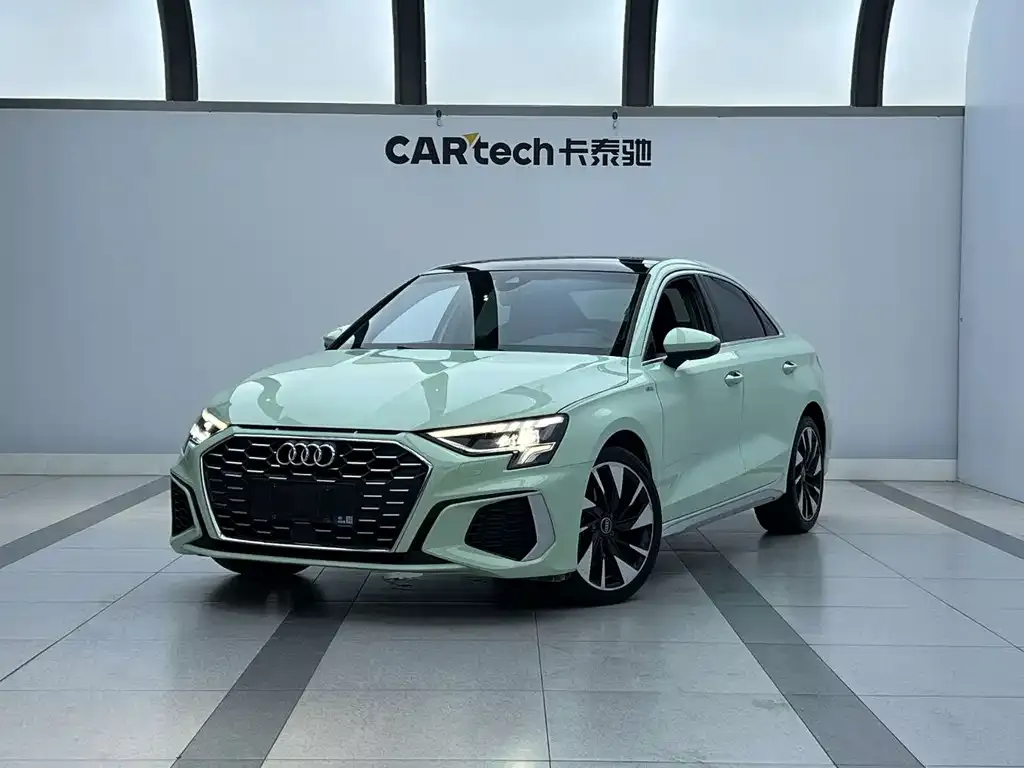 Audi A3 — фото 1