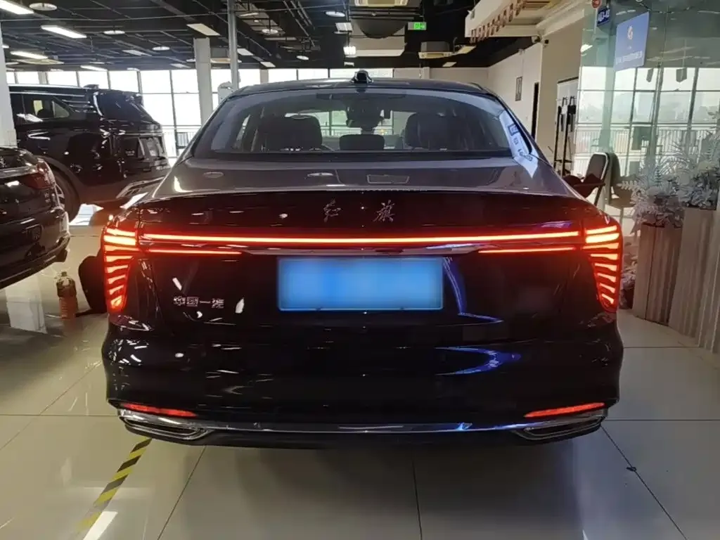 Hongqi H5 — фото 3
