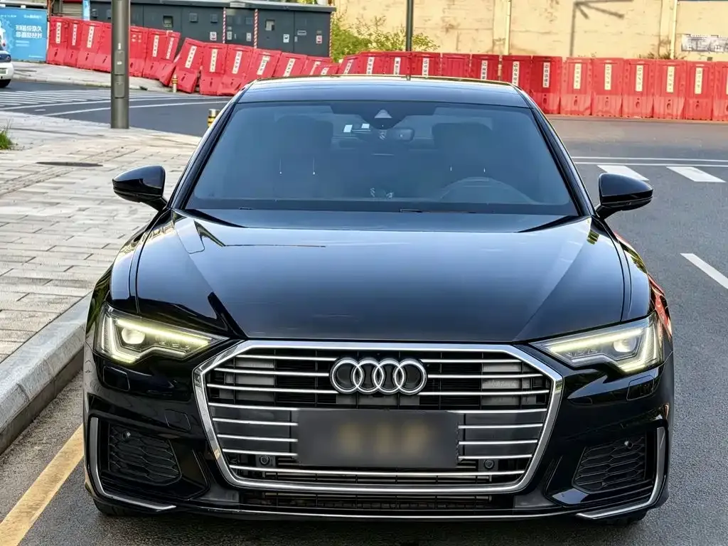 Audi A6L — фото 7