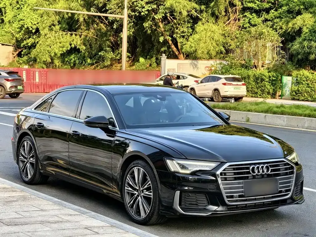 Audi A6L — фото 9