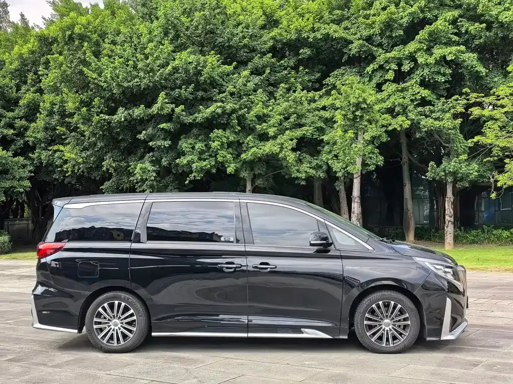 GAC Motor Trumpchi M8 — фото 9