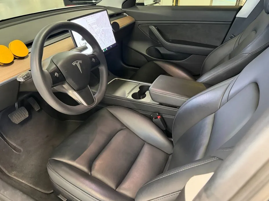 Tesla Model 3 — фото 2