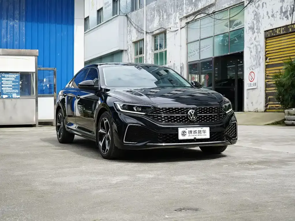 Volkswagen Passat — фото 8