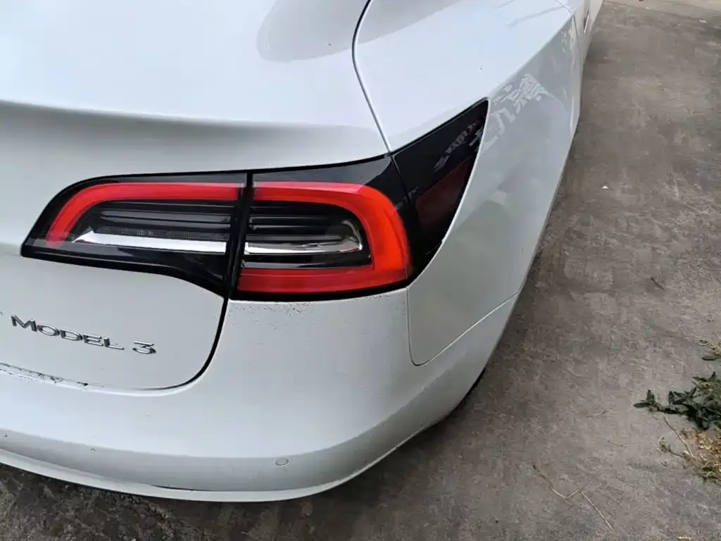 Tesla Model 3 — фото 4