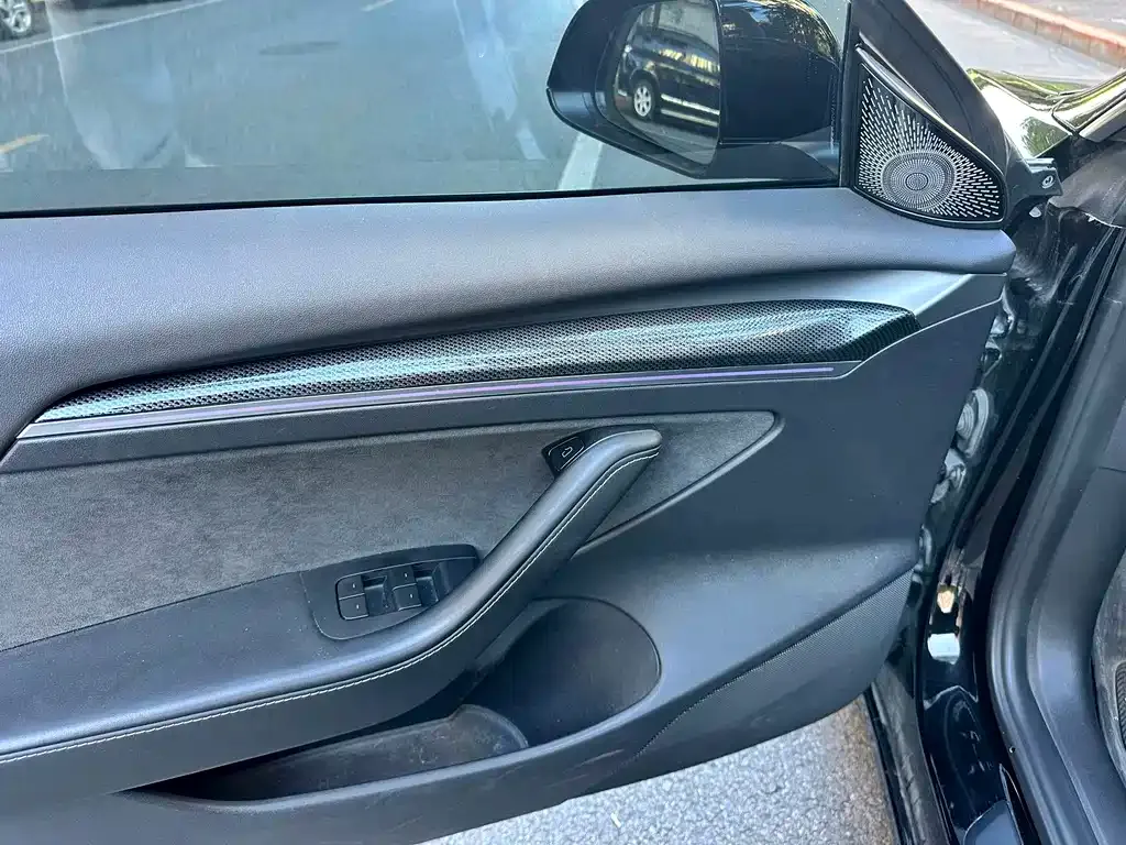 Tesla Model 3 — фото 6