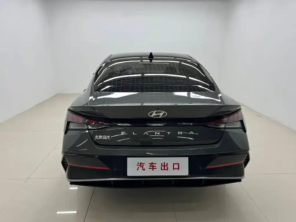 Hyundai Elantra — фото 6