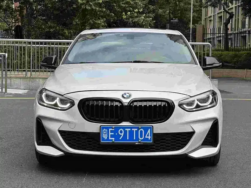 BMW 1 Series — фото 1