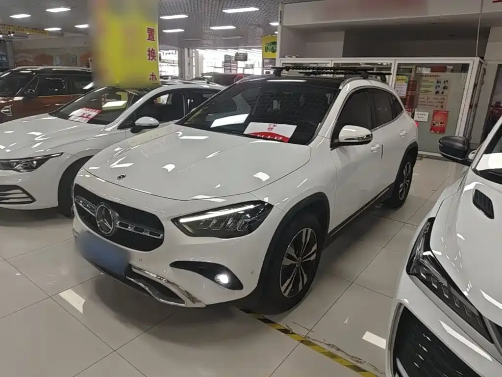 Mercedes-Benz GLA — фото 1