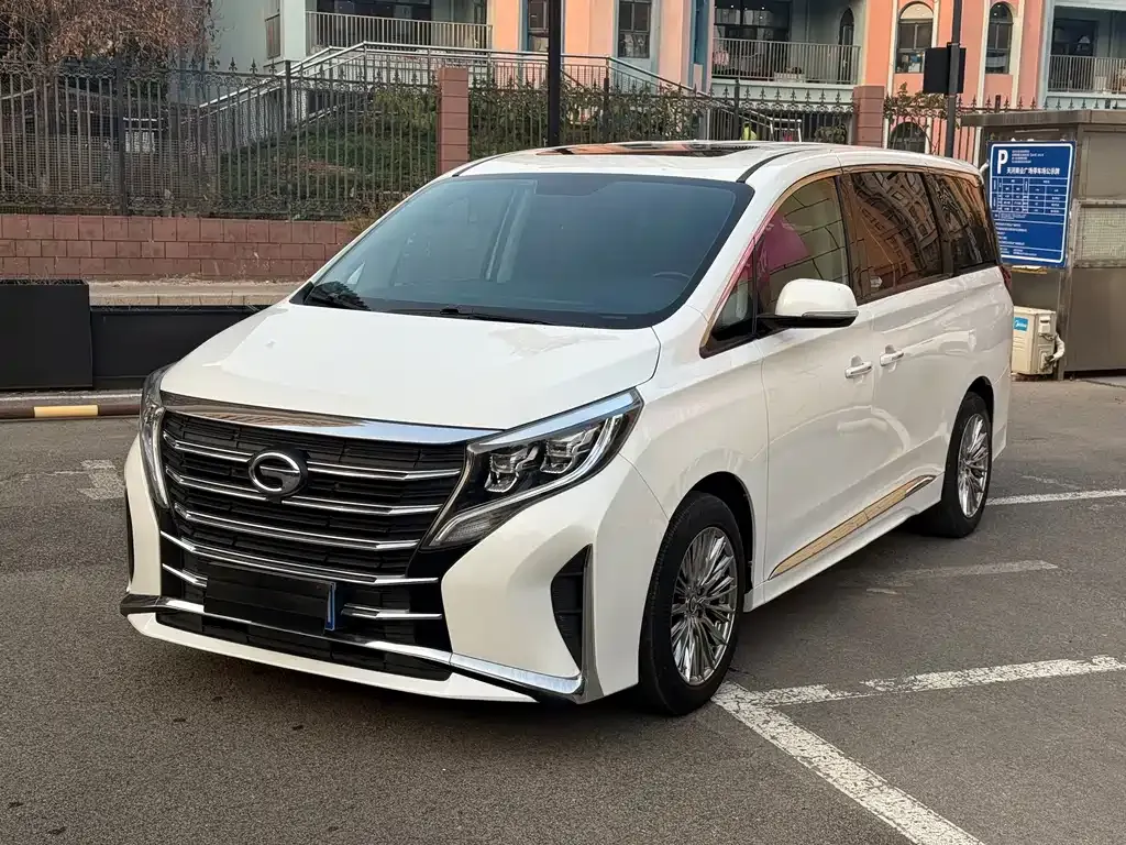 GAC Motor Trumpchi M8 — фото 1
