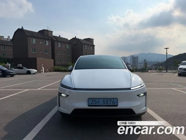 Tesla Model Y — фото 8