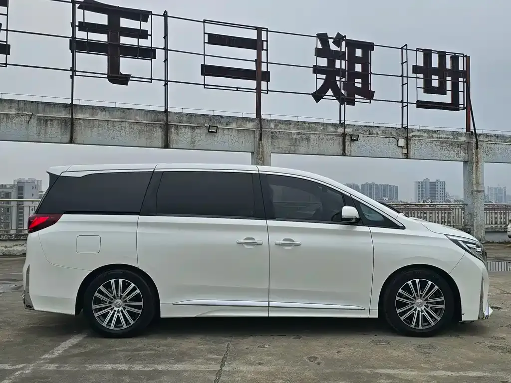 GAC Motor Trumpchi M8 — фото 3