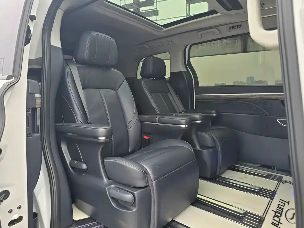 GAC Motor Trumpchi M8 — фото 9