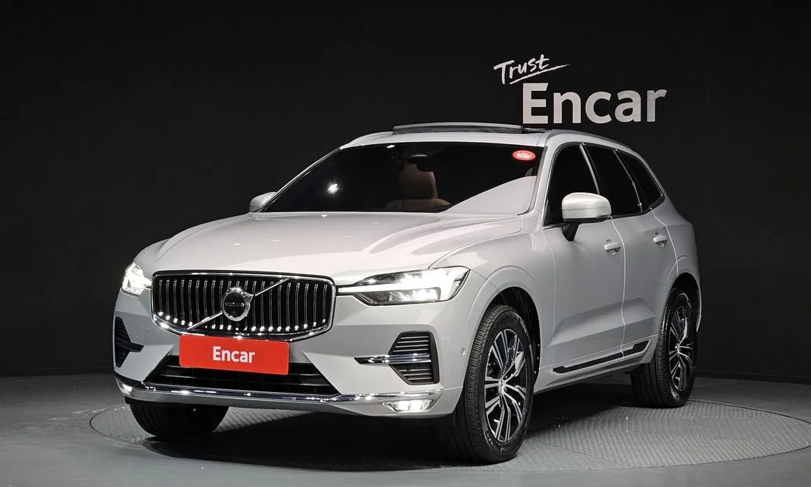 Volvo XC60 — фото 1