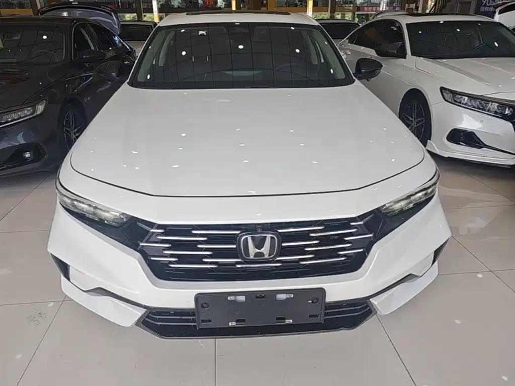 Honda Accord — фото 8