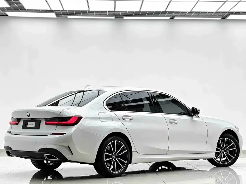 BMW 3 Series — фото 8