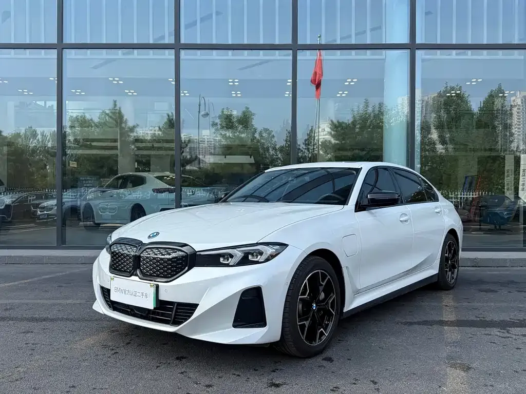 BMW i3 — фото 1