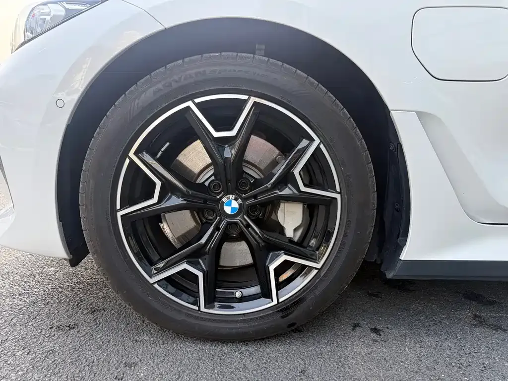 BMW i3 — фото 7