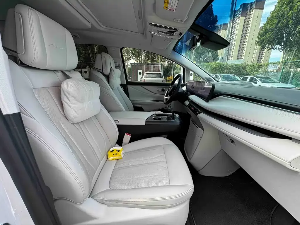 Buick GL8 Hybrid — фото 7