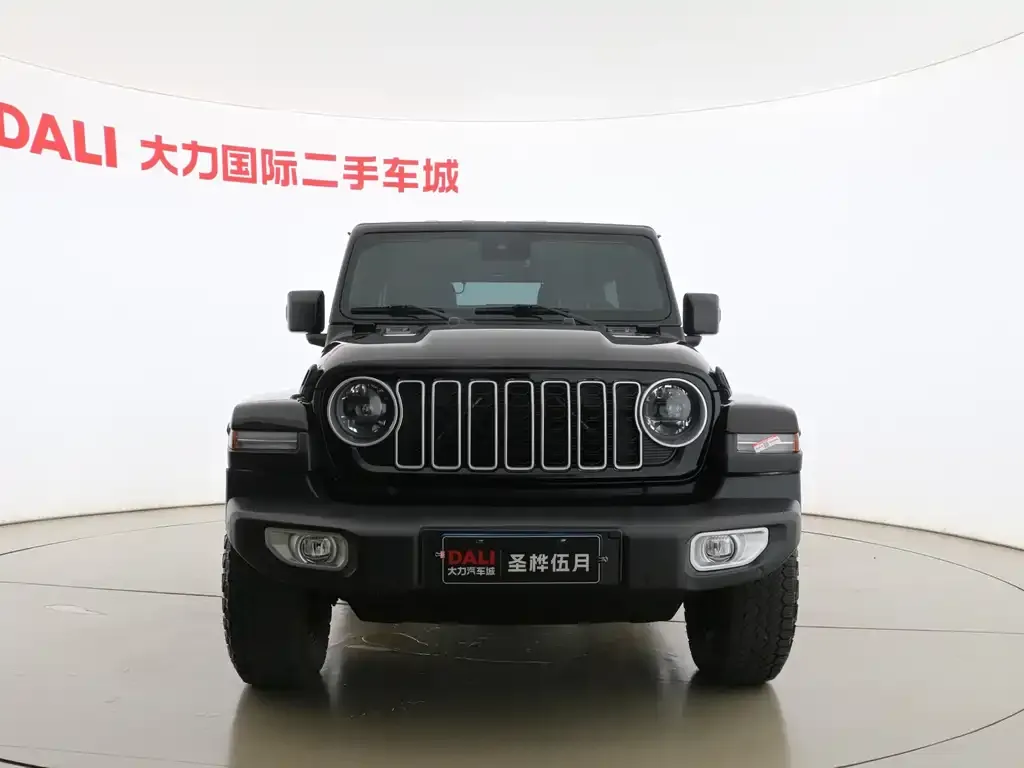 Jeep Wrangler — фото 6