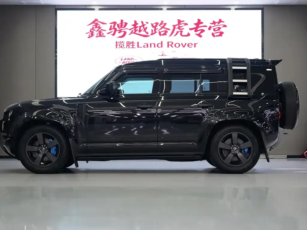 Land Rover Defender — фото 1