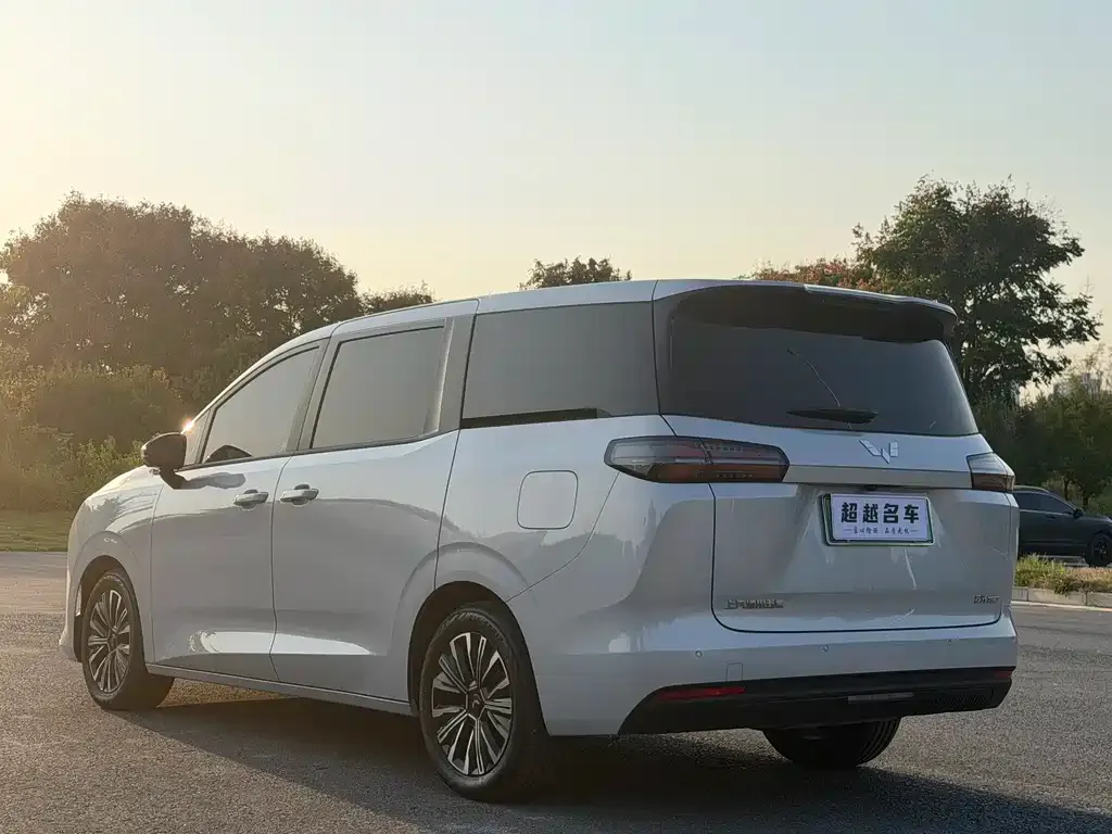 Wuling Xingguang 730 New Energy — фото 8
