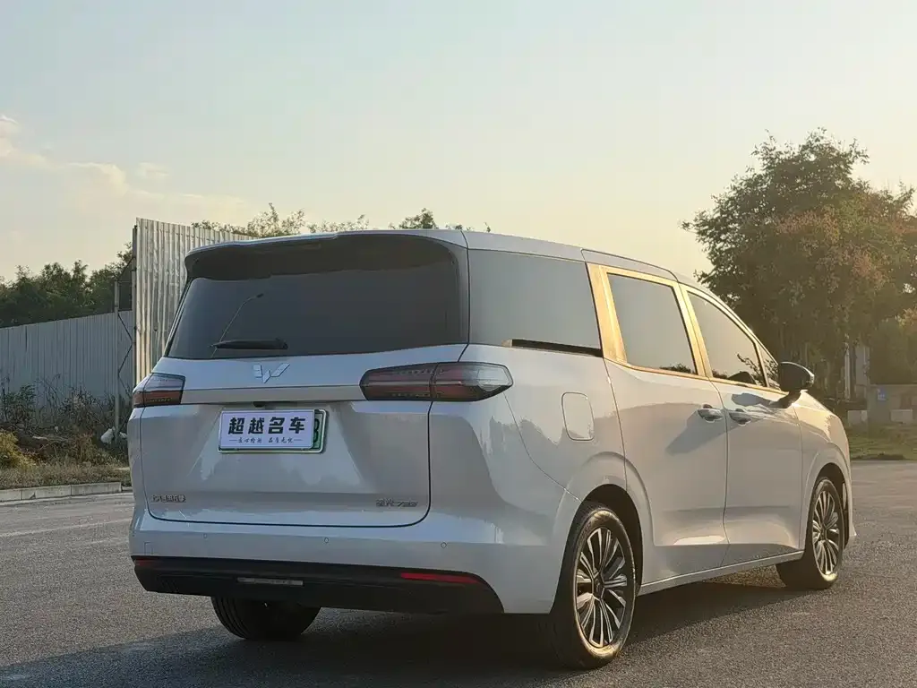 Wuling Xingguang 730 New Energy — фото 4