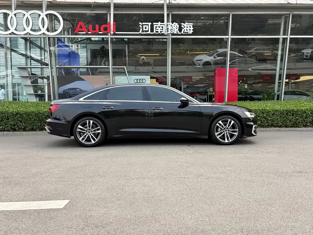 Audi A6L — фото 5