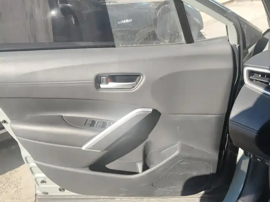 Toyota Corolla Cross — фото 9