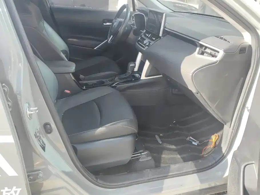 Toyota Corolla Cross — фото 4