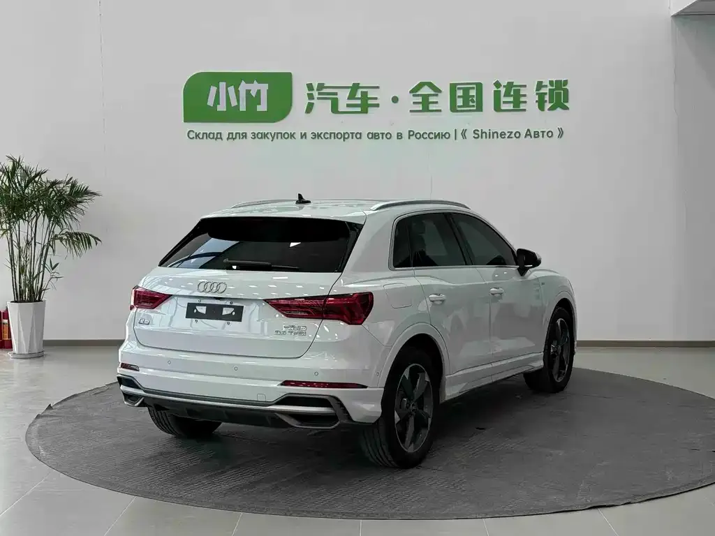 Audi Q3 — фото 10