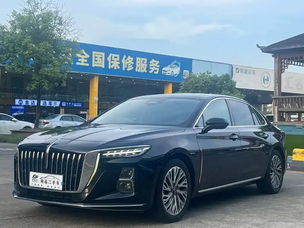 Hongqi H5 — фото 1