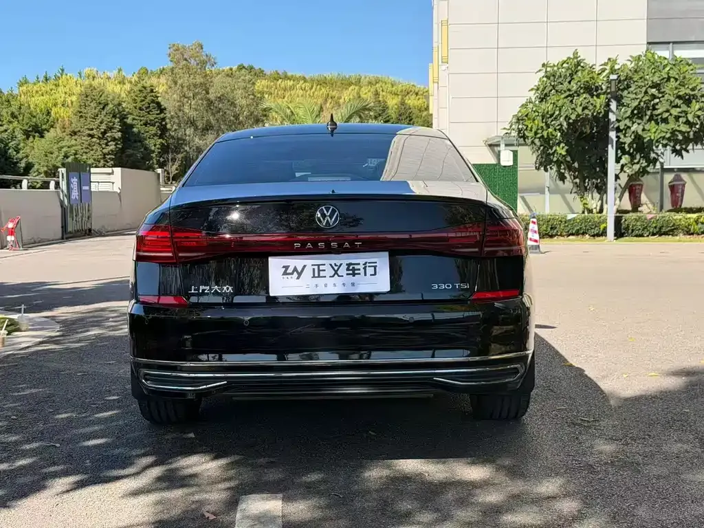Volkswagen Passat — фото 6