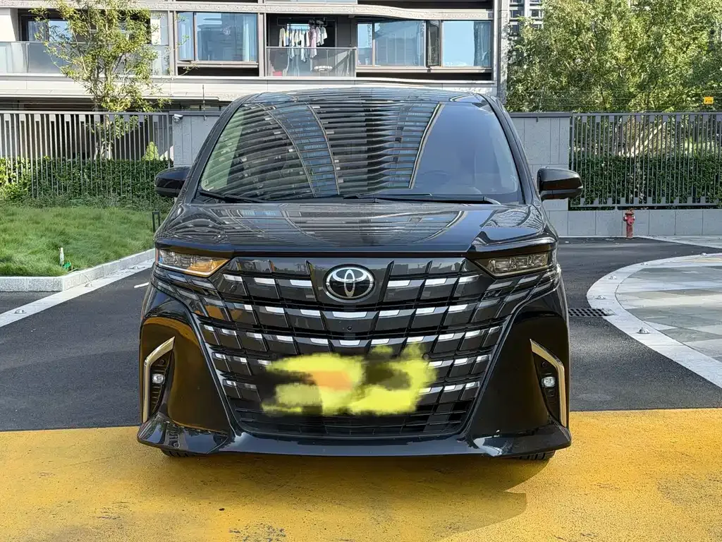 Toyota Alphard — фото 8