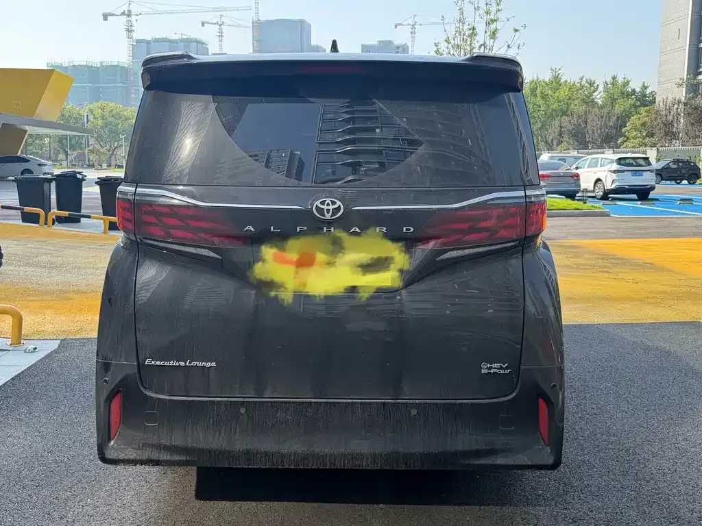 Toyota Alphard — фото 3