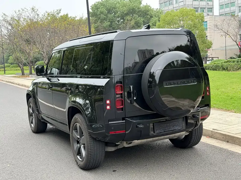 Land Rover Defender — фото 4