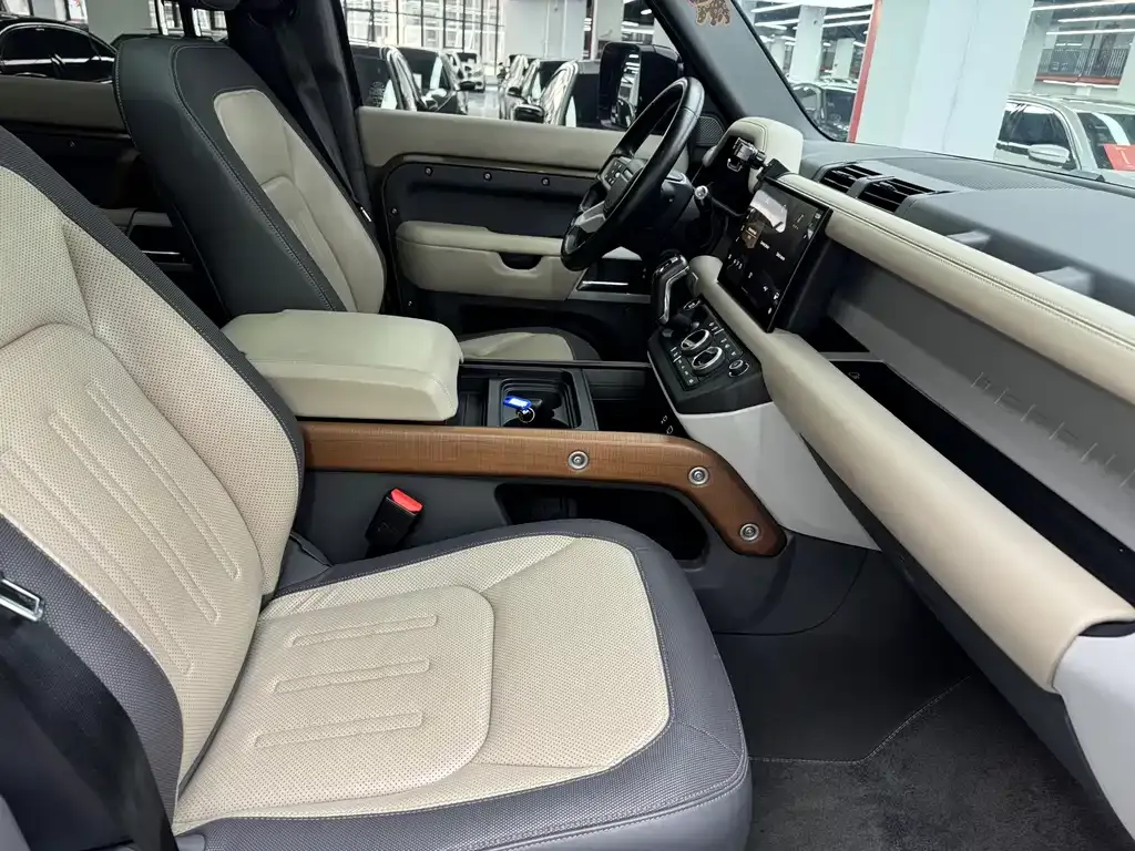 Land Rover Defender — фото 9
