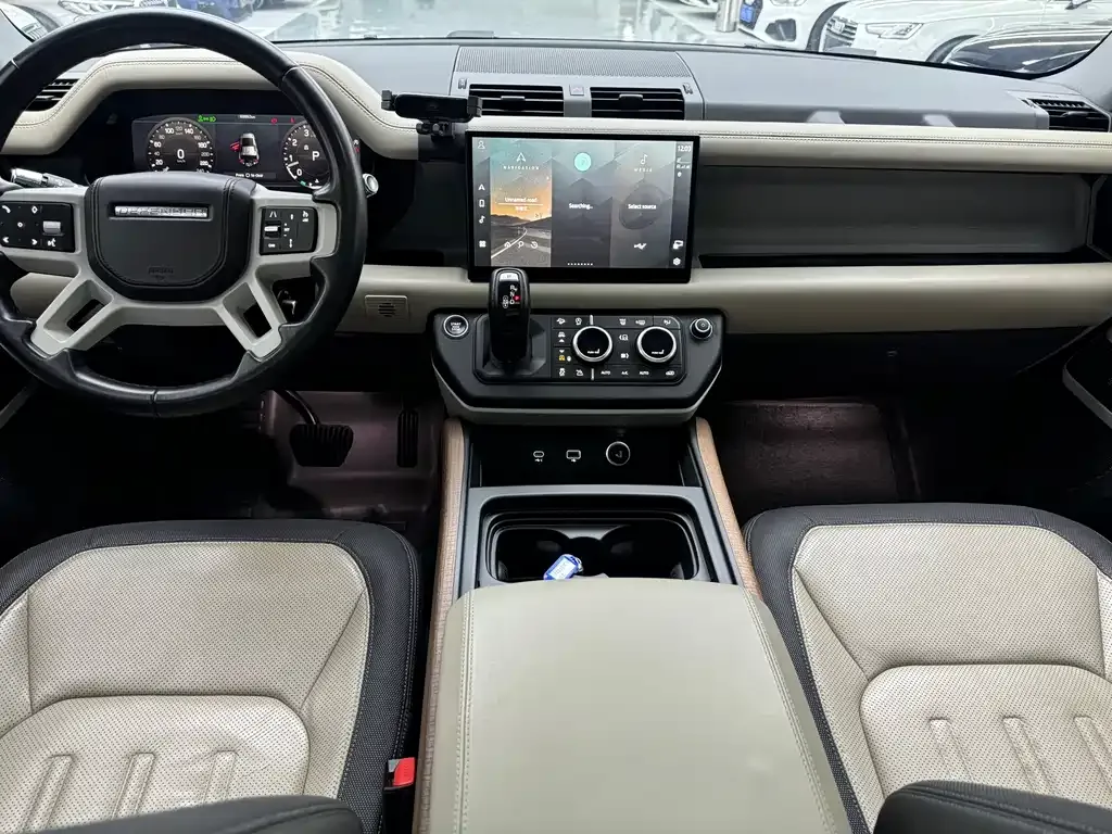 Land Rover Defender — фото 6