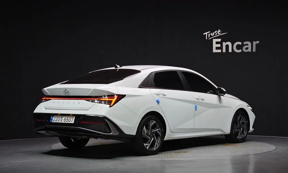 Hyundai AVANTE — фото 2