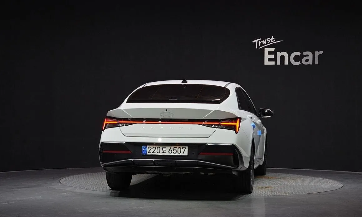Hyundai AVANTE — фото 3