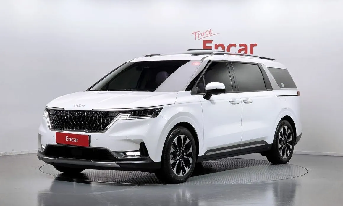 Kia Carnival — фото 1