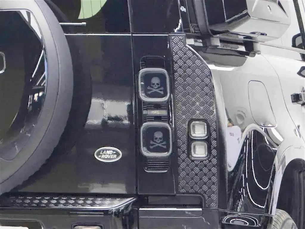 Land Rover Defender — фото 9