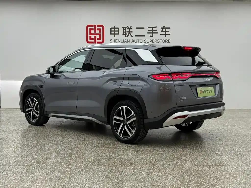 BYD L DM-i — фото 4