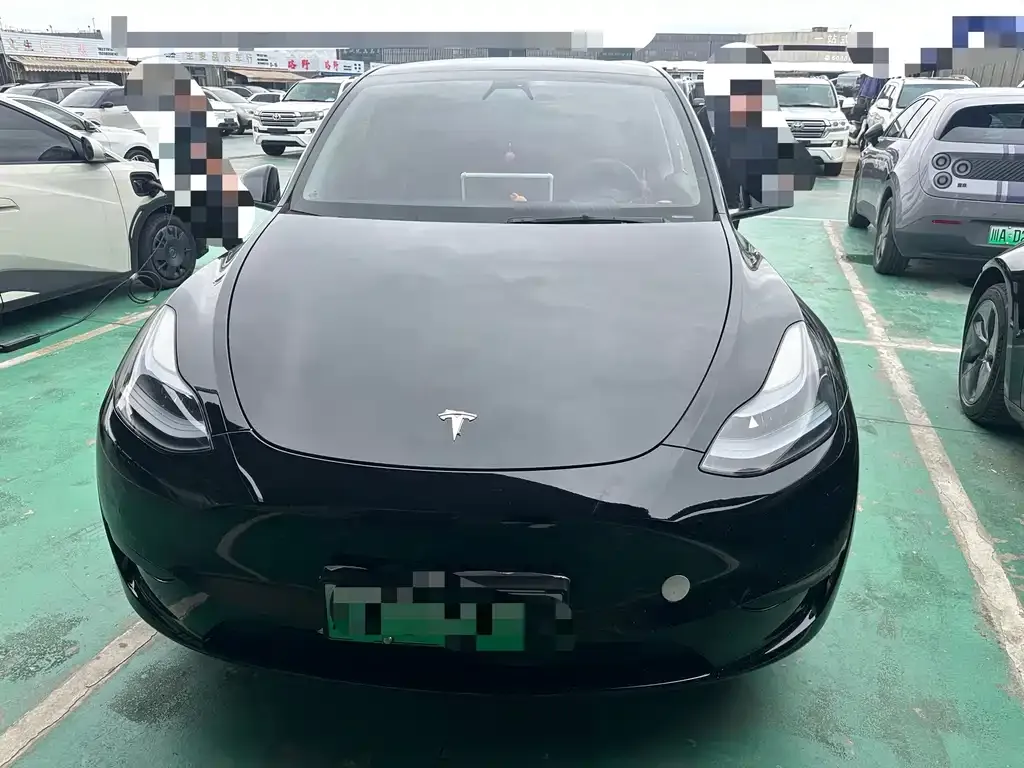 Tesla Model Y — фото 7