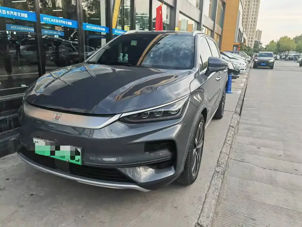 BYD Tang New Energy — фото 1